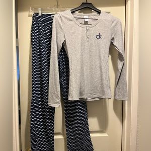 Calvin Klein Women’s XS Pajama Set